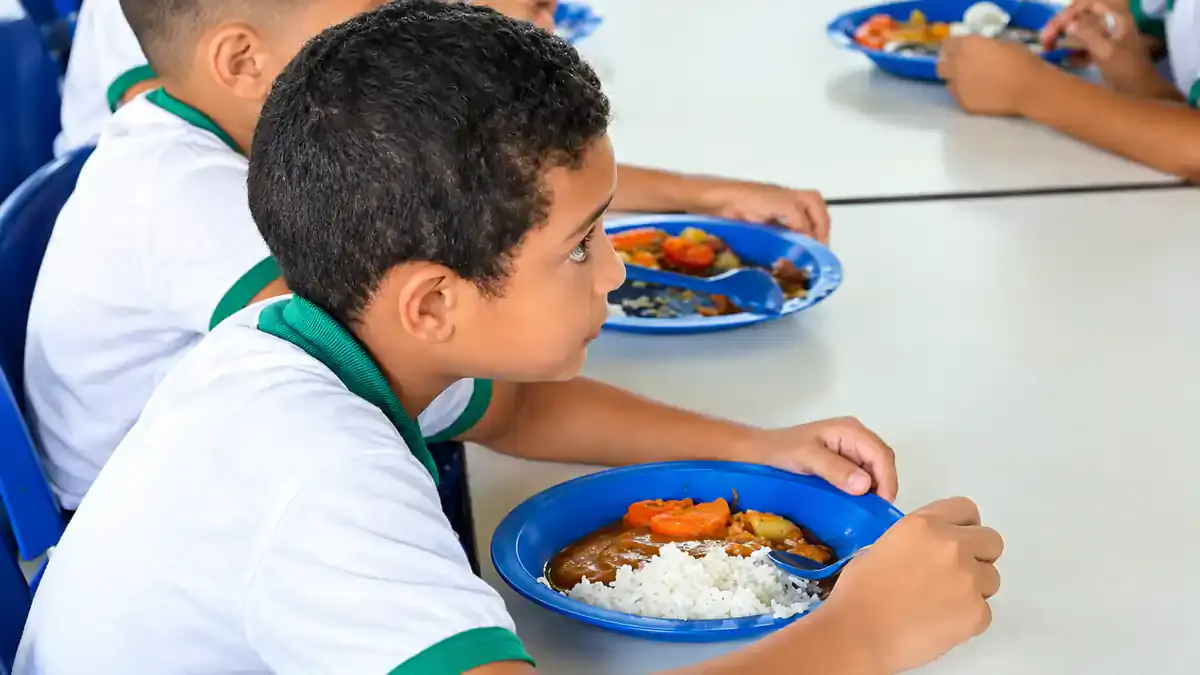 Merenda escolar em Branquinha une nutrição e agricultura familiar