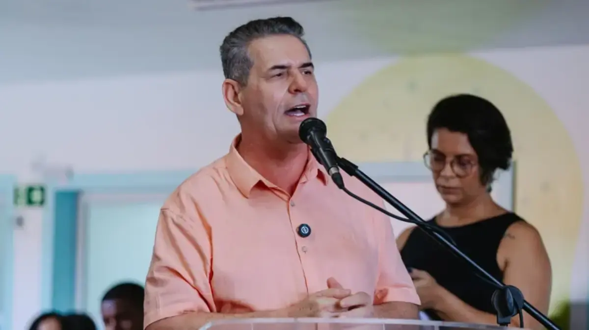 Geo Cruz anuncia 14º salário para profissionais da Educação de Ibateguara