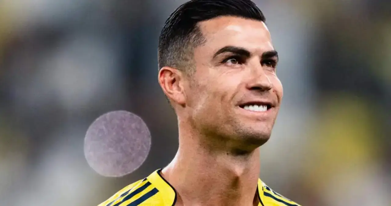 Cristiano Ronaldo se une a dono do Milan para negociar compra do Al-Nassr